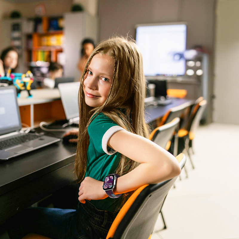 ¿Están permitidos los relojes inteligentes para niños en el colegio?
